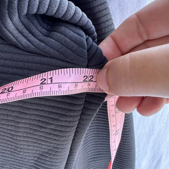 Adidas Black Full-Zip Women's Golf Jacket - Lightweight & Stylish, Size XL - Picture 8 of 8